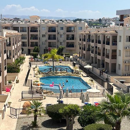 Royal Seacrest Residence Paphos Exterior photo
